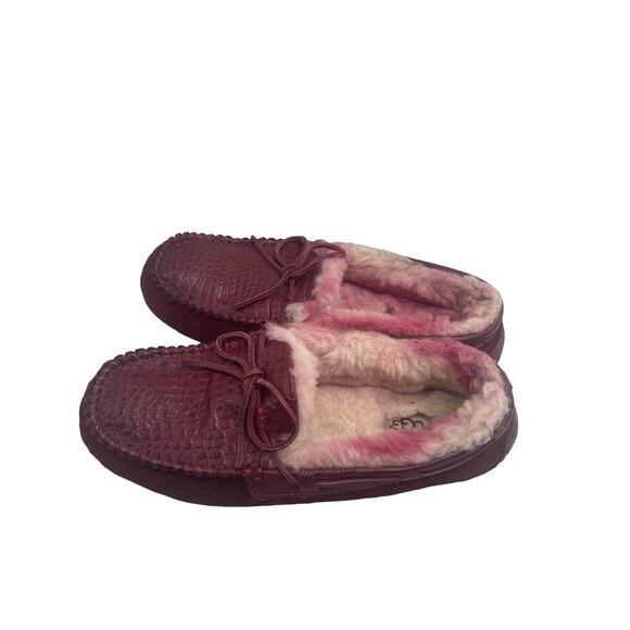 UGG Dakota Croco WMN SUEDE LEATHER WOOL Burgundy SLIPPERS Moccasins SZ 9 - Picture 3 of 16